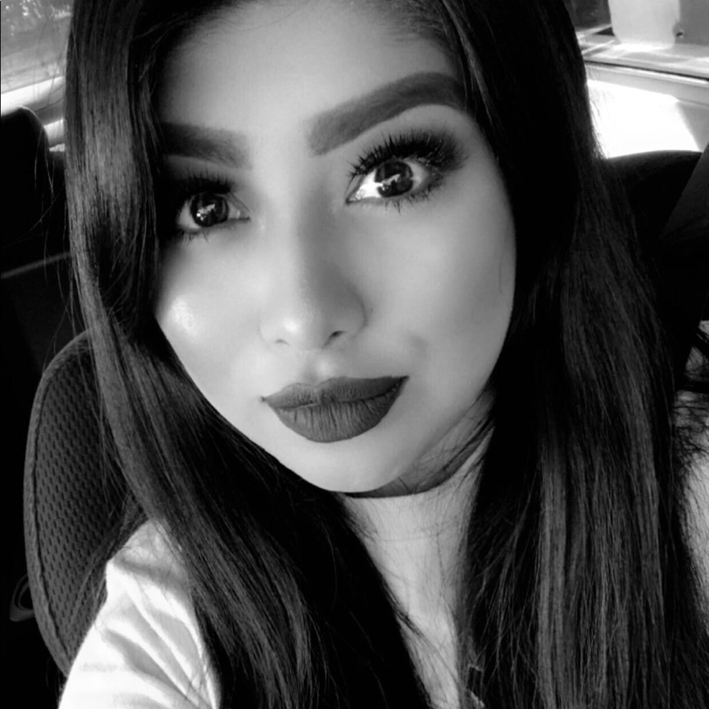 Meet your Posher, Diana